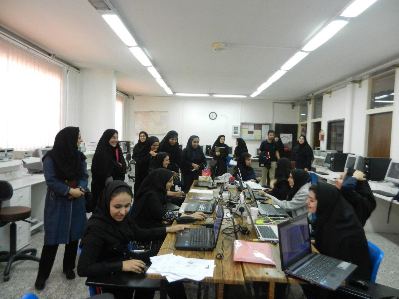 بازدید دانشجویان دانشکده پرستاری دانشگاه علوم پزشکی مشهد از مرکز آموزش فنی و حرفه ای خواهران
