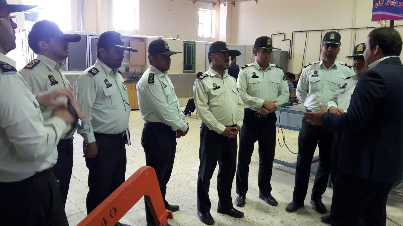 برگزاری کلاس های آموزش های مهارتی ویژه کارکنان کادر و وظیفه نیروی انتظامی رشتخوار